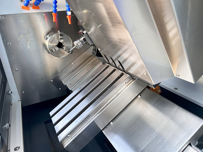 小型车铣复合机